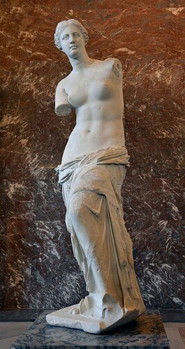 Front_views_of_the_Venus_de_Milo